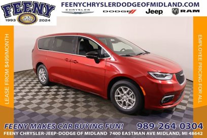 New 2025 Chrysler Pacifica Select