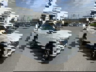 New 2025 Volkswagen Atlas SE