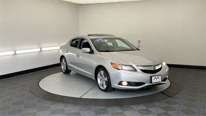 Used 2014 Acura ILX w/ Technology Package