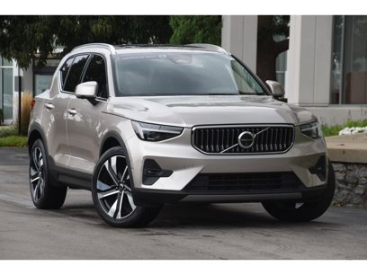 Certified 2024 Volvo XC40 B5 Plus w/ Protection Package Premier