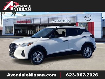 New 2025 Nissan Kicks Play S