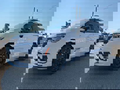 New 2025 Chrysler Pacifica Select