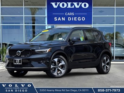 New 2025 Volvo XC40 B5 Plus w/ Climate Package