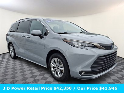 Used 2022 Toyota Sienna XLE Woodland Edition