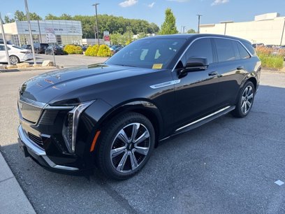 Used 2025 Cadillac Escalade IQ Luxury 2