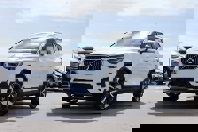 New 2025 Volvo XC40 B5 Core w/ Protection Package Premier