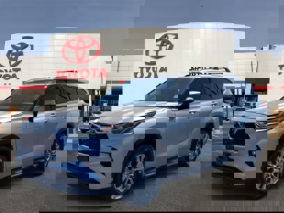 Used 2023 Toyota Highlander Limited