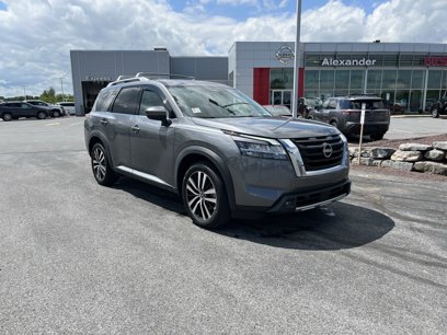 Used 2023 Nissan Pathfinder Platinum