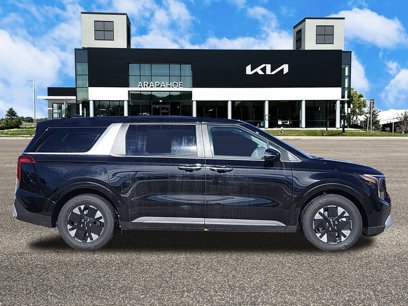 New 2025 Kia Carnival LXS