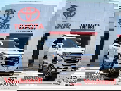 Used 2024 GMC Terrain SLT