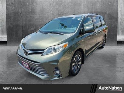 Used 2019 Toyota Sienna XLE