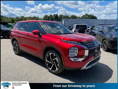 Used 2024 Mitsubishi Outlander SE
