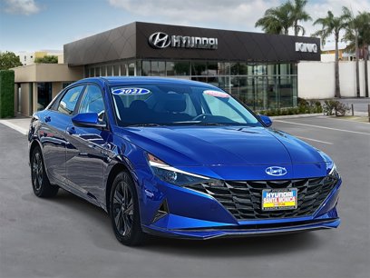 Used 2021 Hyundai Elantra Blue w/ Cargo Package