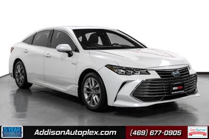 Used 2020 Toyota Avalon XLE w/ Moonroof Package