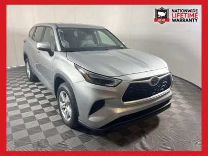 Used 2023 Toyota Highlander FWD