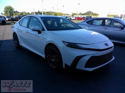 New 2025 Toyota Camry SE