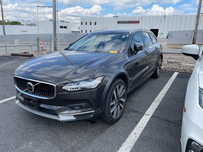 Used 2021 Volvo V90 T6 Cross Country w/ Advanced Package