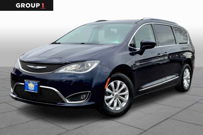 Used 2018 Chrysler Pacifica Touring-L Plus w/ Advanced Safetytec Group
