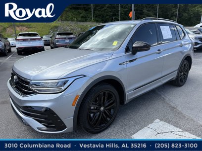 Certified 2022 Volkswagen Tiguan SE R-Line