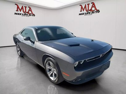 Used 2017 Dodge Challenger SXT