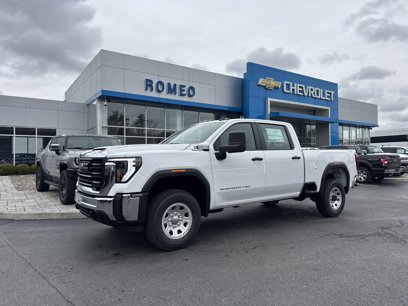 New 2025 GMC Sierra 2500 Pro