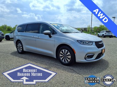 Used 2023 Chrysler Pacifica Touring-L