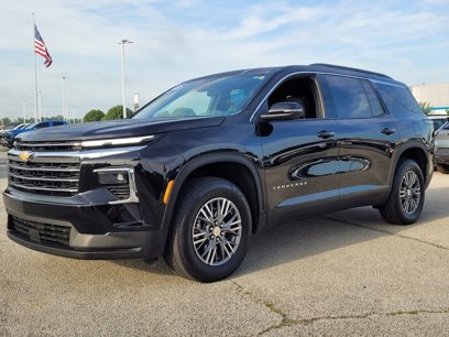 Used 2025 Chevrolet Traverse LT