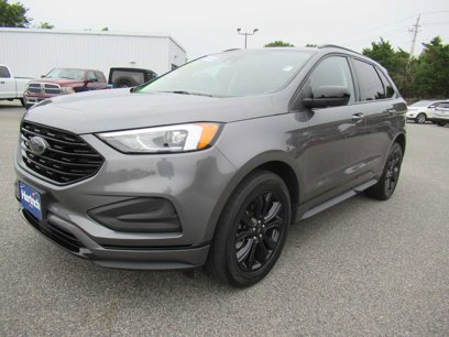 Used 2022 Ford Edge SE w/ Black Appearance Package