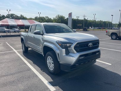 New 2025 Toyota Tacoma SR5
