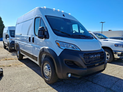 New 2025 RAM ProMaster 2500 w/ Convenience Group