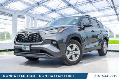 Used 2023 Toyota Highlander LE