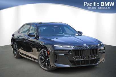 New 2025 BMW 750e xDrive w/ Premium Package