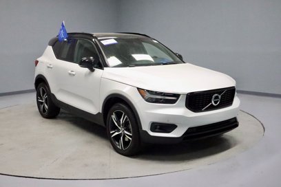 Used 2020 Volvo XC40 T4 R-Design
