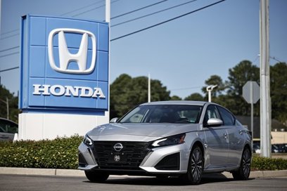 Used 2023 Nissan Altima 2.5 SV