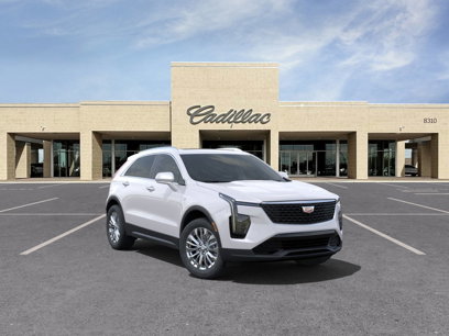 New 2024 Cadillac XT4 Luxury w/ Cold Weather Package