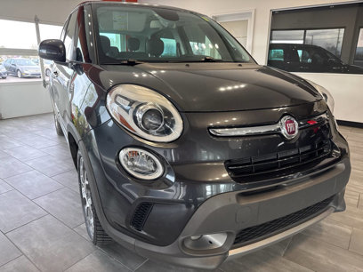 Used 2017 FIAT 500L Trekking w/ Dual-Pane Sunroof Package