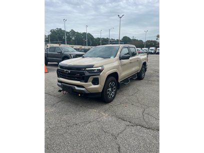 Used 2024 Chevrolet Colorado Z71 w/ Z71 Convenience Package 2