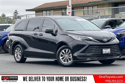 Used 2023 Toyota Sienna LE