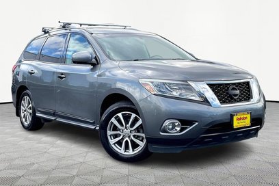 Used 2015 Nissan Pathfinder SL w/ SL Premium Package