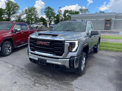 New 2025 GMC Sierra 2500 Pro w/ Convenience Package