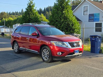 Used 2015 Nissan Pathfinder SL w/ SL Premium Package