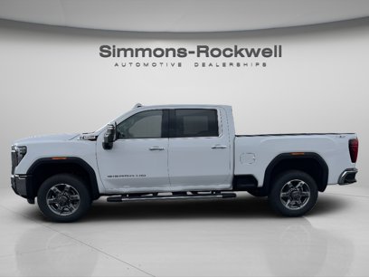 New 2025 GMC Sierra 2500 SLT w/ SLT Premium Package