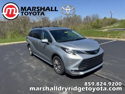 Used 2021 Toyota Sienna XLE