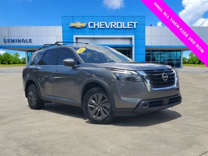 Used 2023 Nissan Pathfinder SV