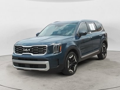 Used 2023 Kia Telluride S w/ S Sunroof Package