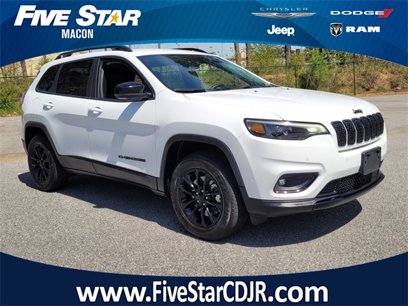 Used 2023 Jeep Cherokee Altitude Lux