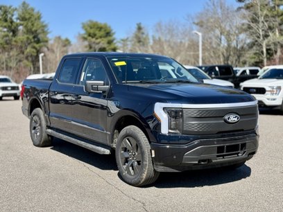 New 2025 Ford F150 Lightning XLT w/ Max Trailer Tow Package