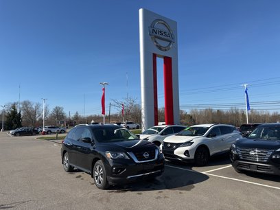Used 2018 Nissan Pathfinder S
