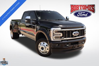 Certified 2025 Ford F450 Platinum w/ FX4 Off-Road Package
