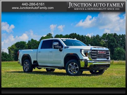 New 2025 GMC Sierra 2500 SLT w/ SLT Premium Package